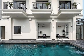 Aluna Hotel