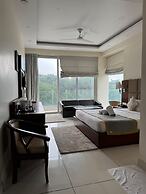 Manuni Inn  Khanyara Rd
