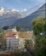 Manuni Inn  Khanyara Rd