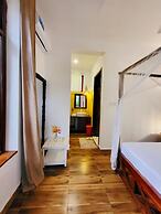 Mimi na Wewe Bungalows Hotel