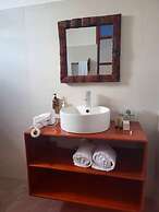 Mimi na Wewe Bungalows Hotel