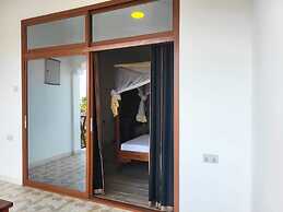 Mimi na Wewe Bungalows Hotel