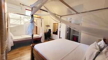 Mimi na Wewe Bungalows Hotel