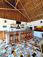 Mimi na Wewe Bungalows Hotel