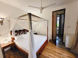 Mimi na Wewe Bungalows Hotel