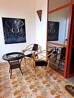 Mimi na Wewe Bungalows Hotel