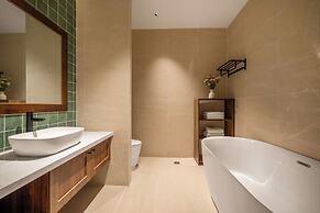 The Sage Villa - 5BR Mini Pool and Sauna