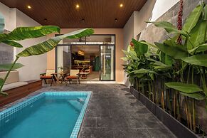 The Sage Villa - 5BR Mini Pool and Sauna