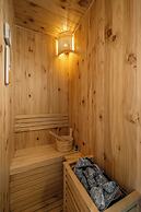 The Sage Villa - 5BR Mini Pool and Sauna