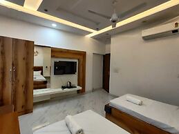 Kay Emm Residency