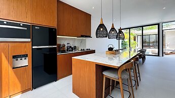 Aquamarine Villa 8A