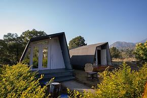 Dhauladhar View Village Resort