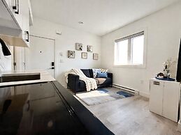 Vancouver Katherine 2BD 2BA Laneway Home