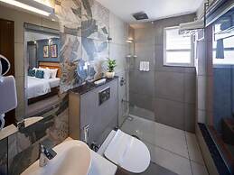 HILL SEASONS RESORT AND SPA