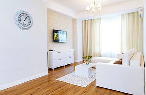 Panoramic City View 1BD Spacious Flat