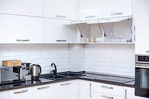 Panoramic City View 1BD Spacious Flat