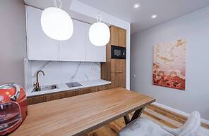 Oasis Vista Escape With Terrace