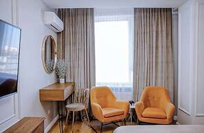 Oasis Vista Escape With Terrace