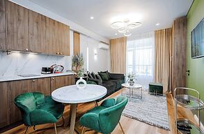 Oasis Vista Escape With Terrace
