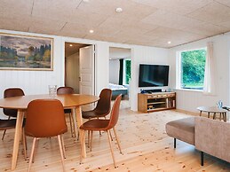 6 Person Holiday Home in Ebeltoft