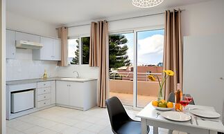 Kavros Beachside Apts
