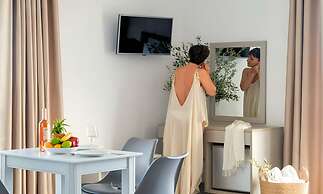 Kavros Beachside Apts