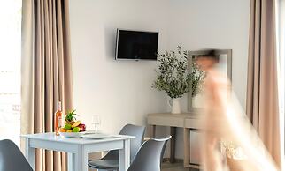 Kavros Beachside Apts