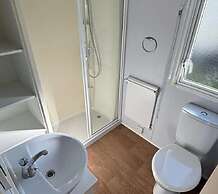Seaside Caravan Sleeps 5 - Decking, Parking, Pets