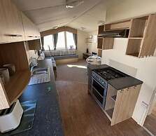 Seaside Caravan Sleeps 5 - Decking, Parking, Pets