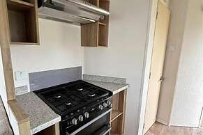Seaside Caravan Sleeps 5 - Decking, Parking, Pets