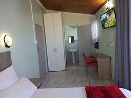 Ojong's Self-Catering Kraaifontein