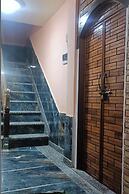 Hotel Al Azizia Near Dal Lake