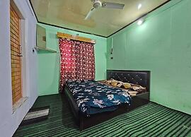 Hotel Al Azizia Near Dal Lake