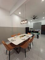 Kuantan putra home