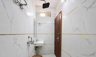 Hotel Banke Bihari Dham - 500 mtr from Prem Mandir