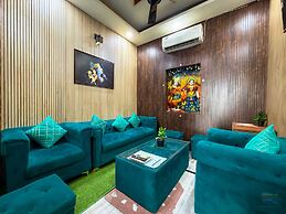 Hotel Banke Bihari Dham - 500 mtr from Prem Mandir