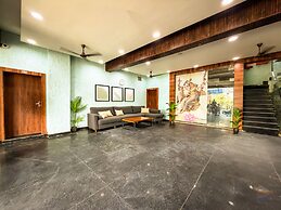 Hotel Banke Bihari Dham - 500 mtr from Prem Mandir