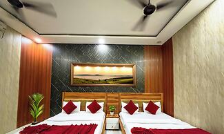 Hotel Banke Bihari Dham - 500 mtr from Prem Mandir