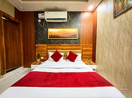 Hotel Banke Bihari Dham - 500 mtr from Prem Mandir