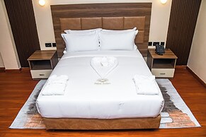 Sebai Luxury Suites