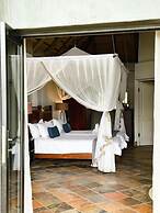 Honeyguide Conservation Lodge