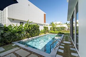 Wyndhoian Beachfront Villas