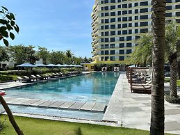 Wyndhoian Beachfront Villas