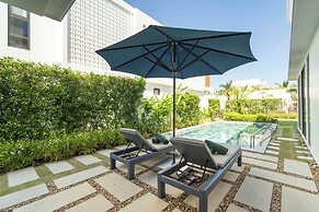 Wyndhoian Beachfront Villas