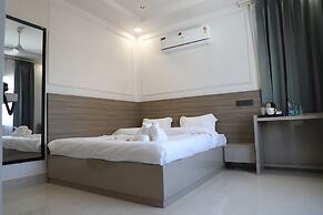 Hotel The 9s