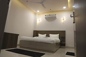 Hotel The 9s