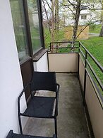 Room-room in Apartment Within Walking di