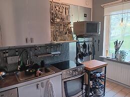 Room-room in Apartment Within Walking di