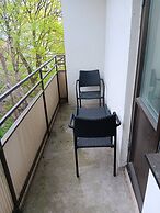 Room-room in Apartment Within Walking di