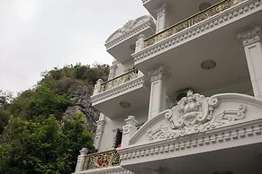 Rose Wood Cat Ba Villa